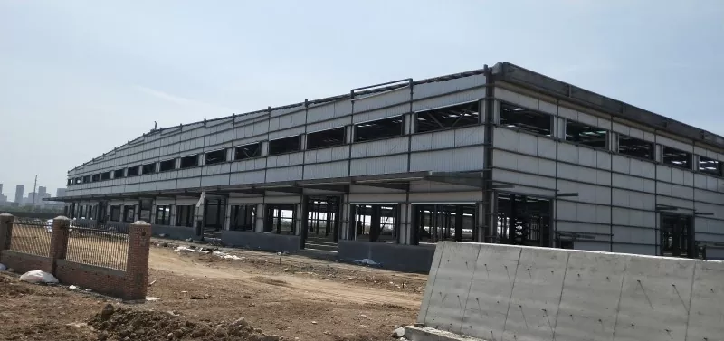 Konstruksi Gudang Logistik Rangka Baja Modular Prefab