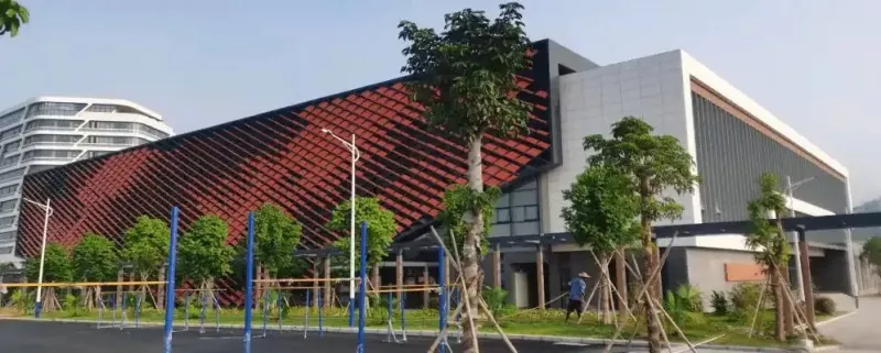 Gimnasium Struktur Rangka Luar Angkasa