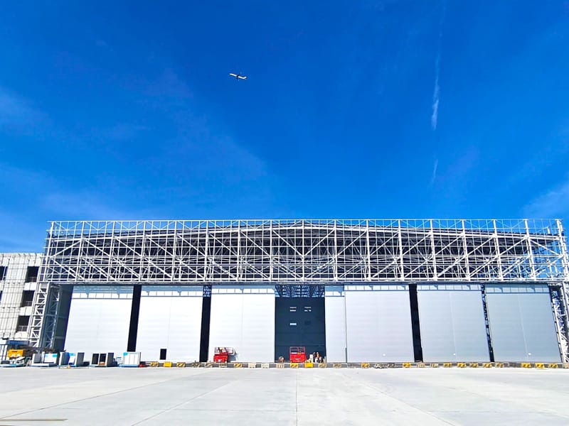 Hangar Pusat Penerbangan Sipil Struktur Baja